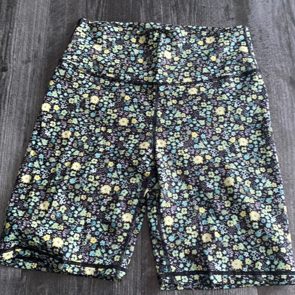 Senita Daisy Biker Shorts